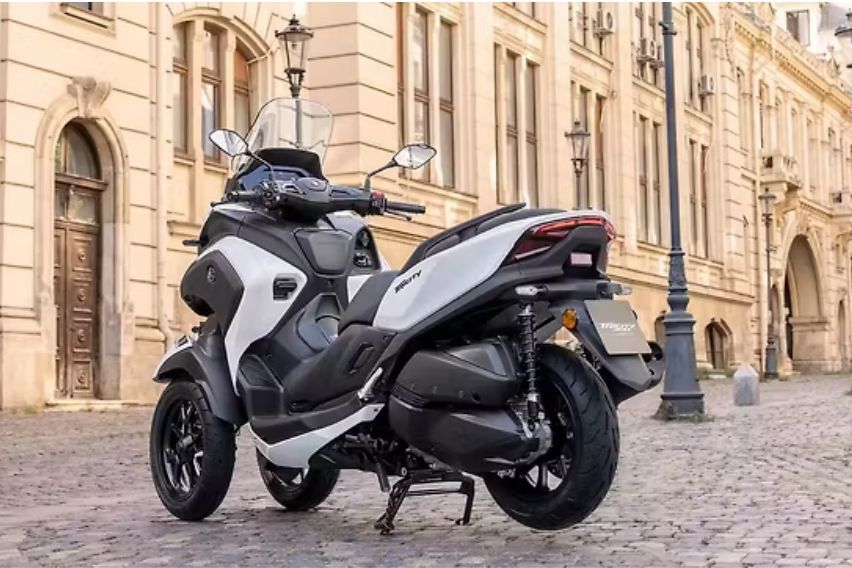 Yamaha Tricity 300 rear