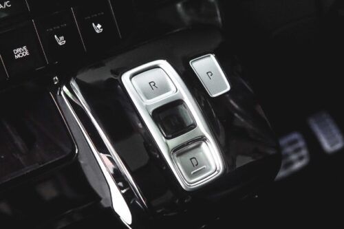 Shift By Wire: Teknologi Transmisi Elektronik di Mobil Modern