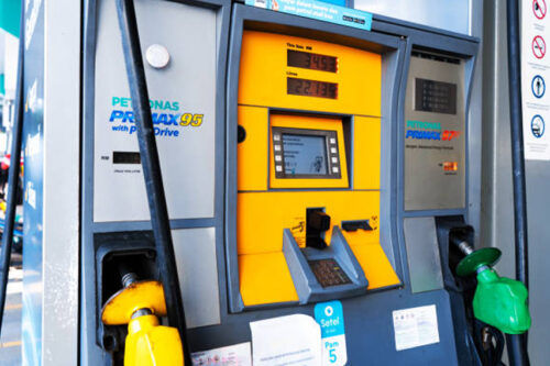 Malaysia cuts BUDI95 subsidy cap to 200 litres from April 2026 as oil prices top US$100
