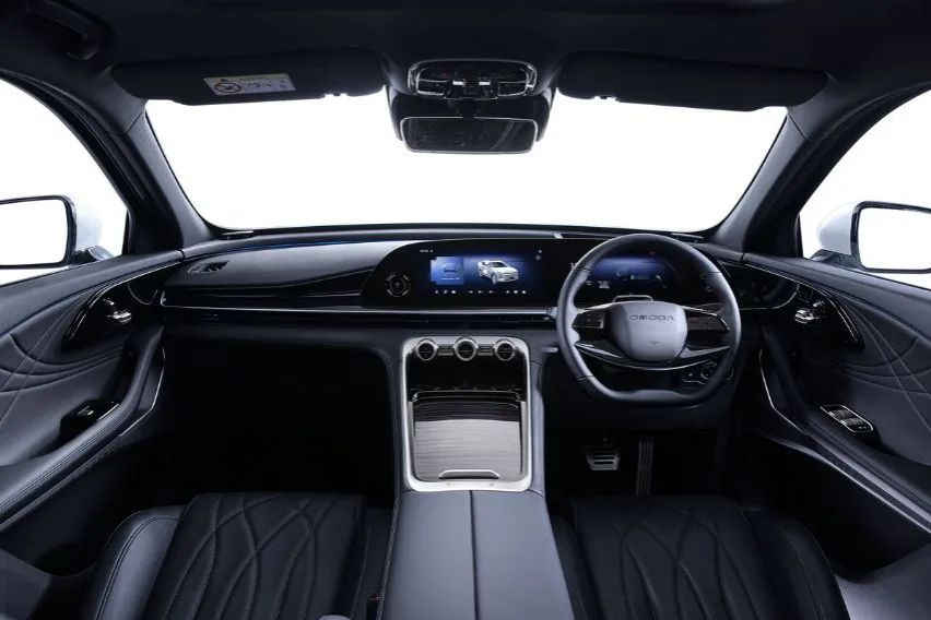 Omoda C9 PHEV interior