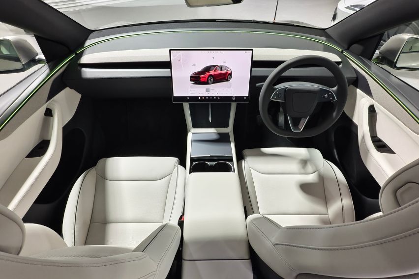 Tesla Model Y L interior