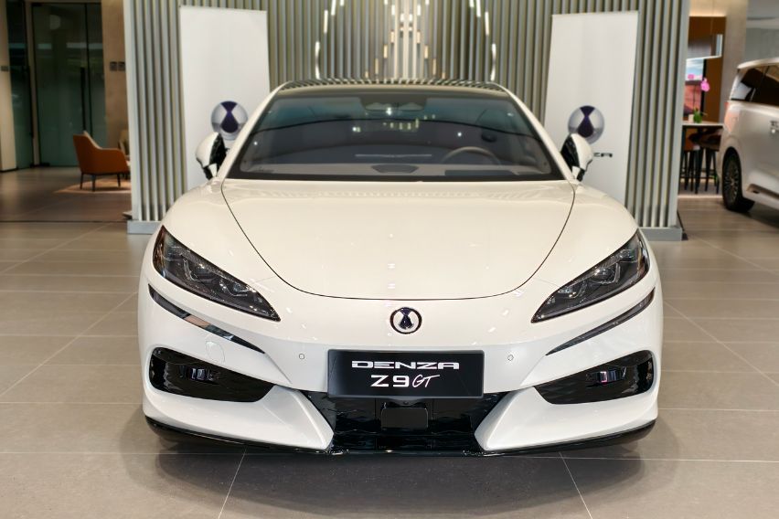 Denza Z9GT front