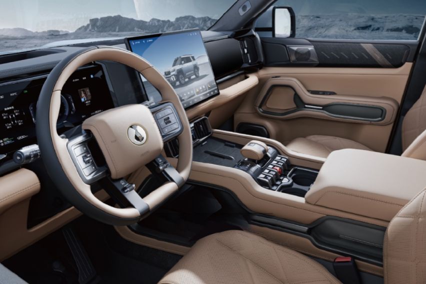 Denza B8 interior