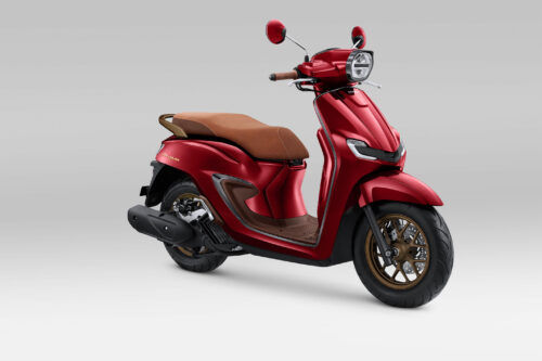 New Honda Stylo 160 Kini Punya Warna Spesial Burgundy