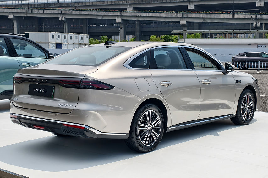 Proton emas sedan rear view