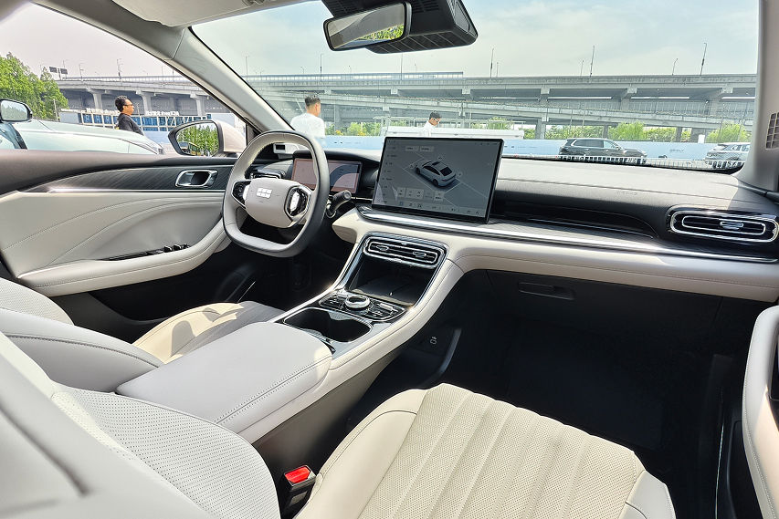 Proton emas sedan interior view