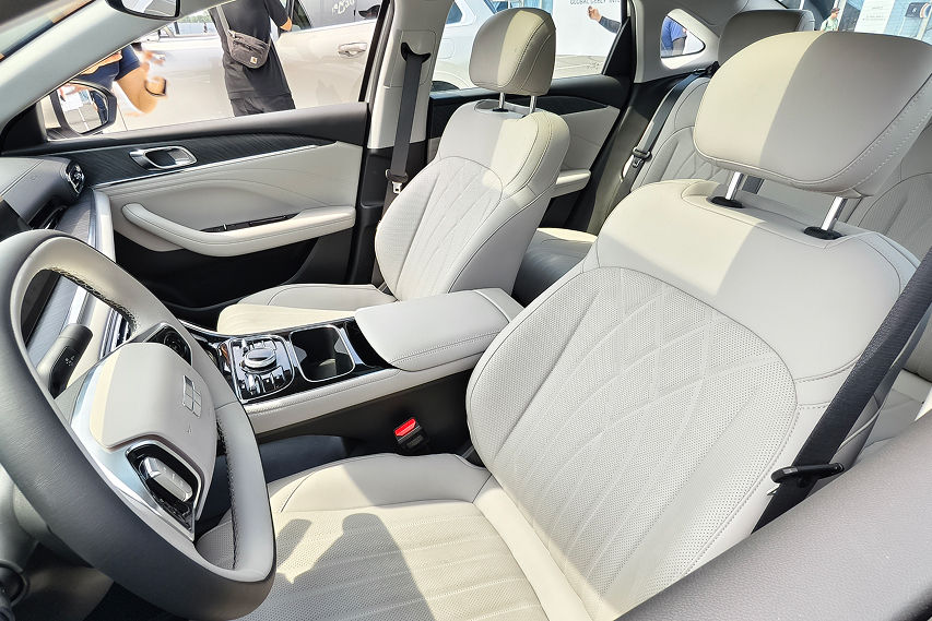 Proton emas sedan front seats view