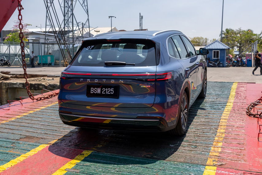 Proton emas7 phev rear view