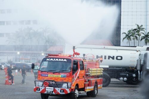 Hino Pamerkan Fire Truck 300 Series di GIICOMVEC 2026 dan Edukasi Kebakaran
