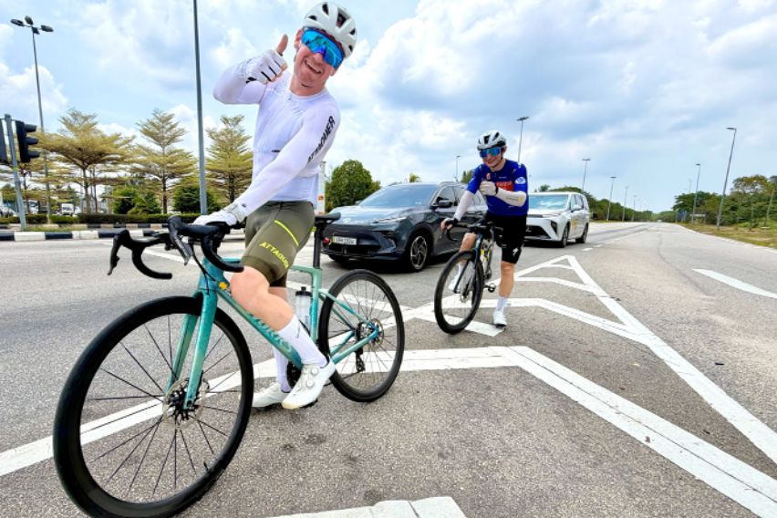 MG Motor Malaysia supports 900+ km charity ride with S5 EV as local guide