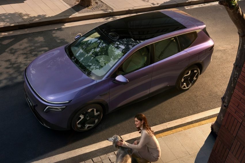 Nissan NX8 exterior side