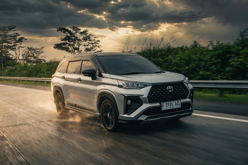 Road Test Toyota Veloz Hybrid EV Q TSS Modellista: Menguak Rahasia Dibalik Keiritannya 