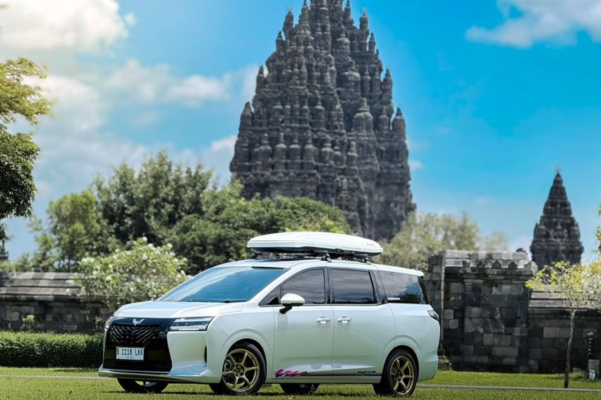 Foto Mobil di Prambanan