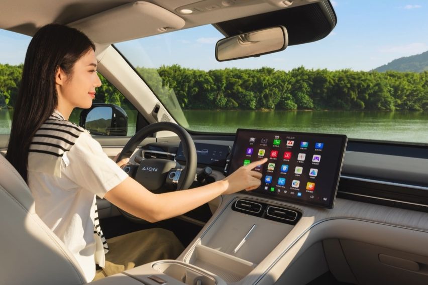 GAC Aion i60 EREV interior dashboard