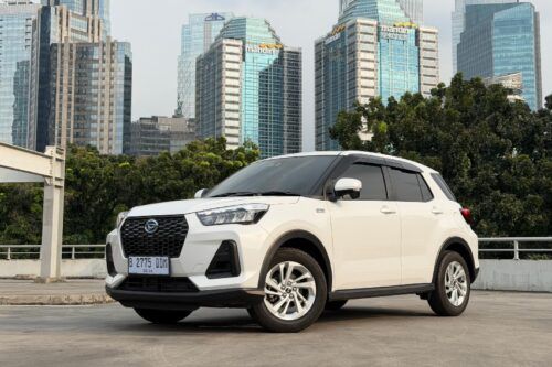 Seberapa Irit Daihatsu Rocky e-Smart Hybrid? Test Drive Keliling Jabodetabek Ungkap Jawabannya!