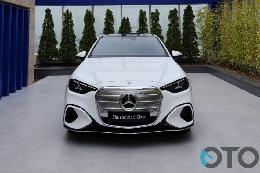 Mercedes-Benz C400 4Matic Electric