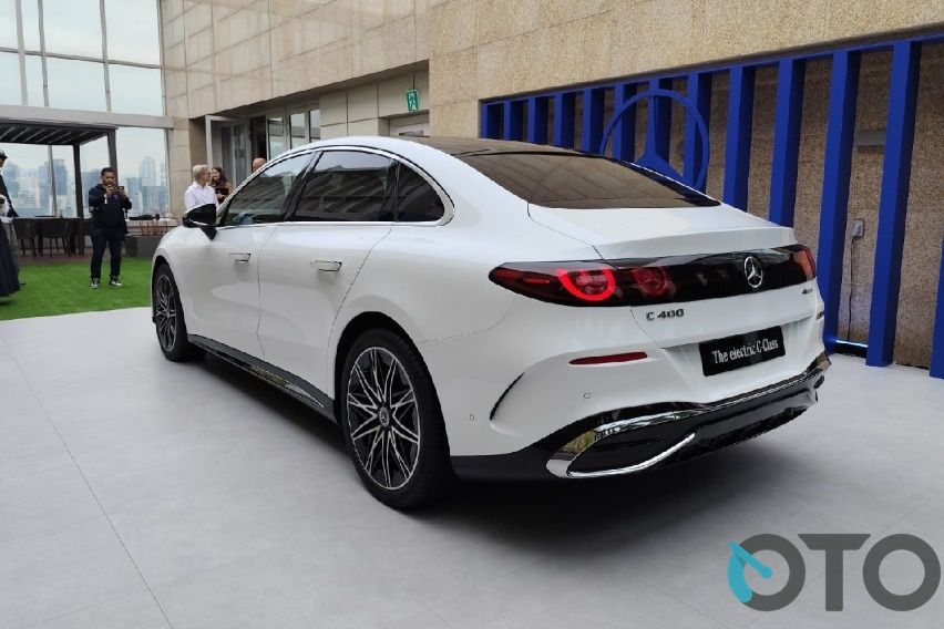 Mercedes-Benz C400 4Matic Electric