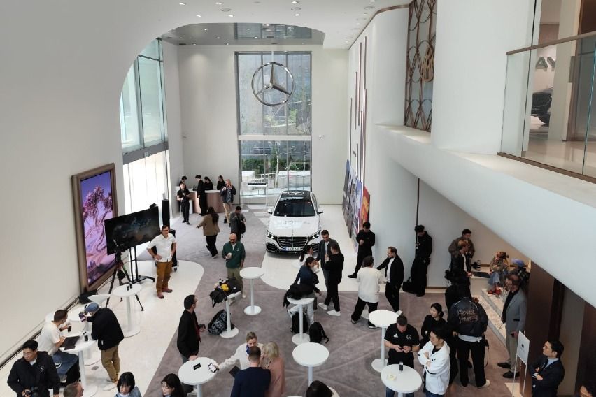 Maybach Brand Center