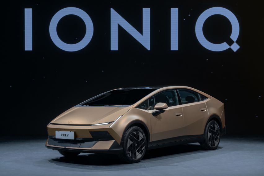 Hyundai unveils all-new Ioniq V