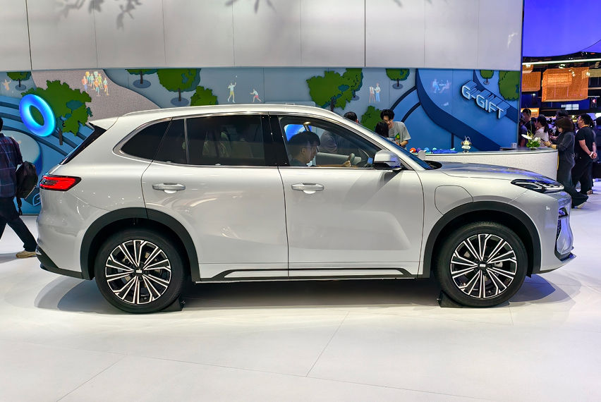 Proton emas7 battery technology on show 2026 China Auto Show view