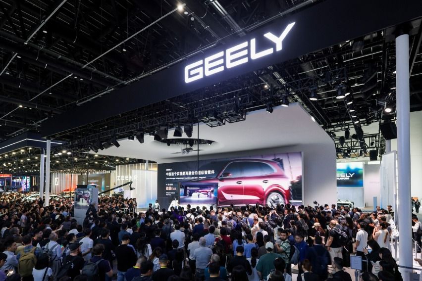Geely Tampilkan Teknologi i-HEV, Galaxy Gen 2, hingga Arsitektur Off-Road NEV di Auto China 2026