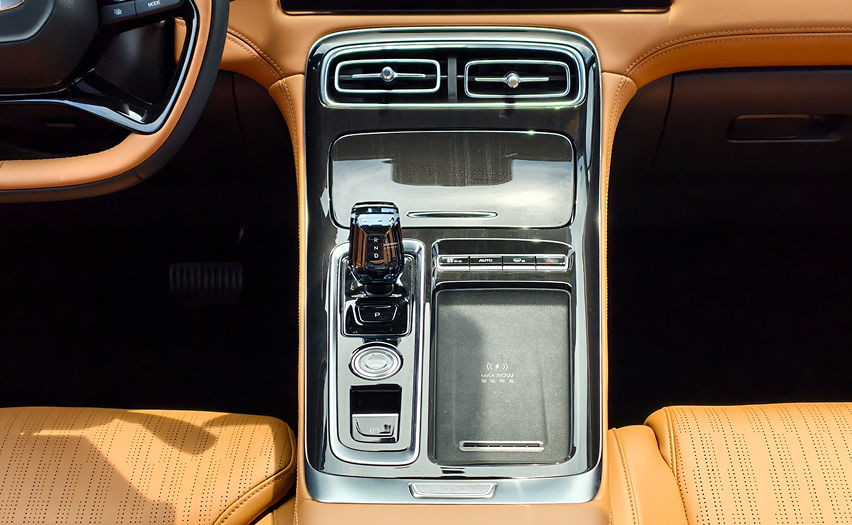 ew Proton X70 interior view