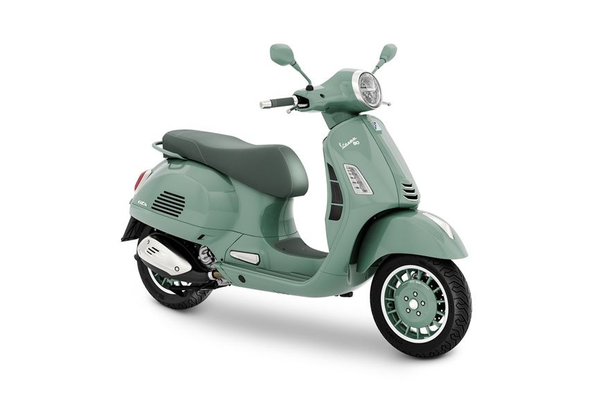 Vespa GTS 80th