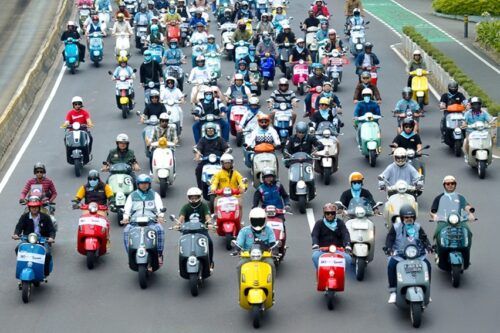 Euforia 80 Tahun Vespa, Komunitas Gen V Satukan Gaya Hidup dan Solidaritas