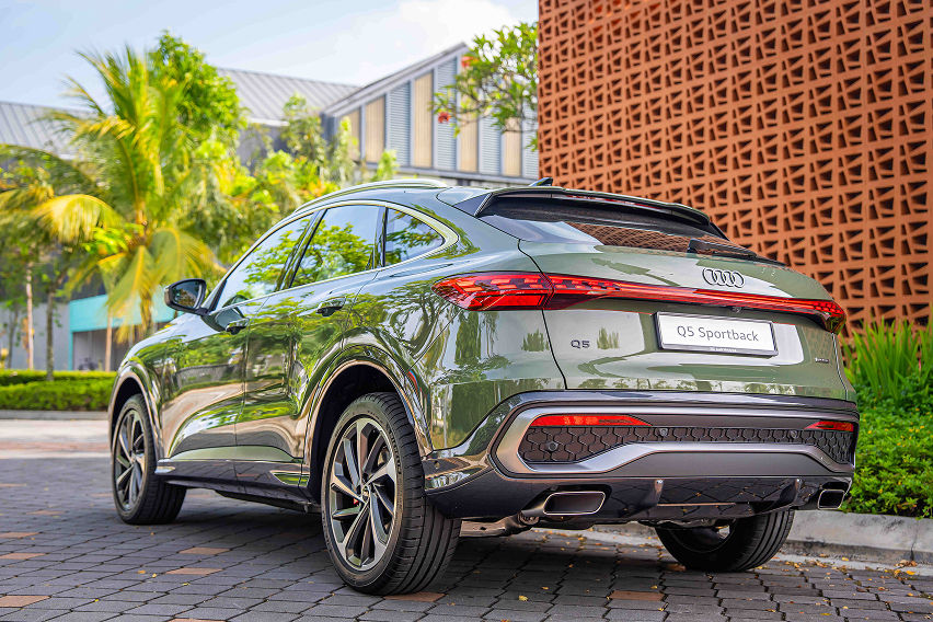 Audi Q5 Sportback S line rear