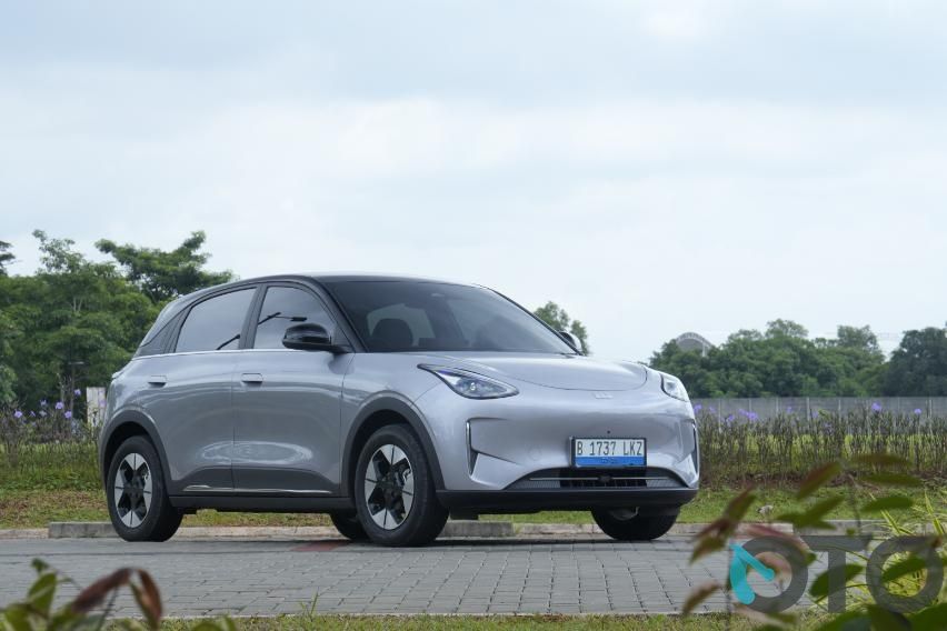 dimensi geely EX2