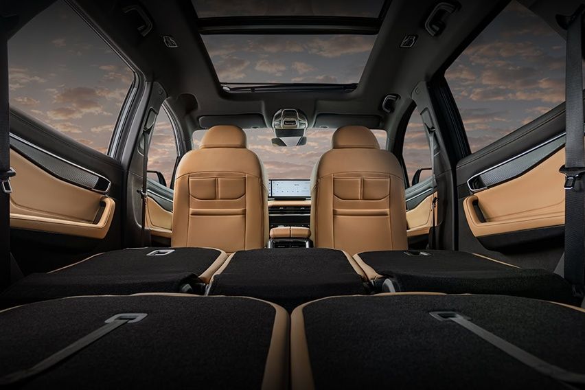3 Folded Seats Geely Okavango
