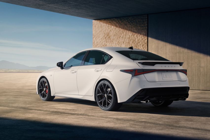 lexus IS 2026 2
