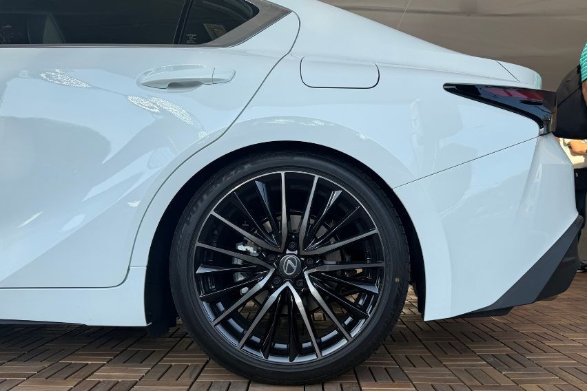 lexus IS 2026 3