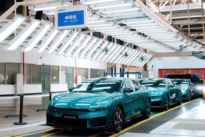 Lynk & Co 10