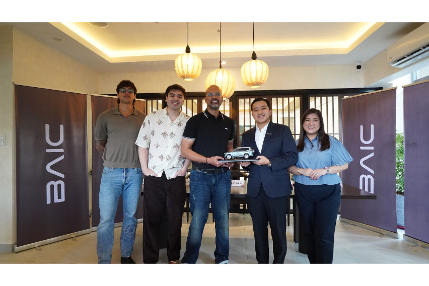 BAIC PH signs Paras family as endorsers 