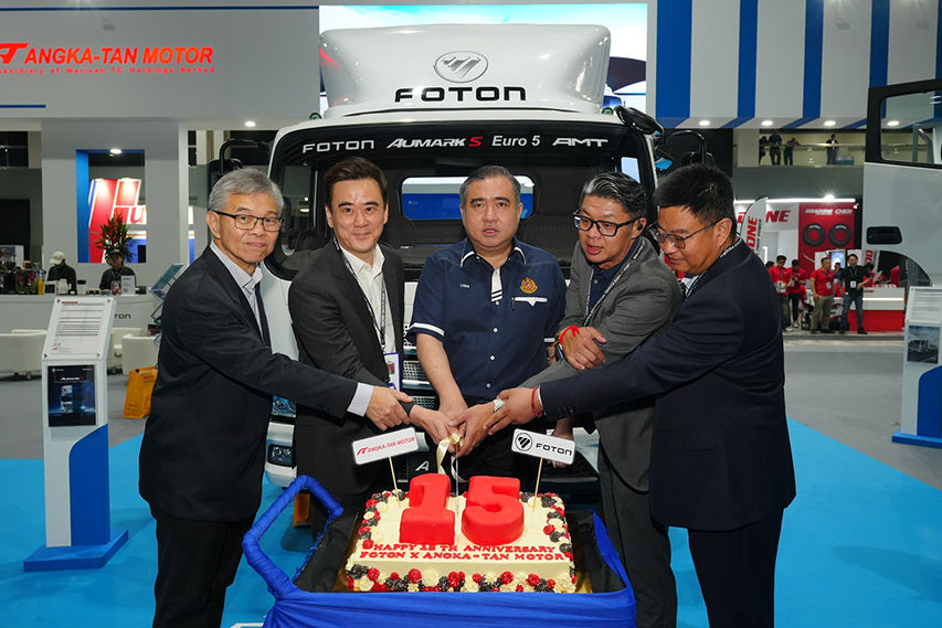 Foton Aumark S Euro 5 AMT view malaysia