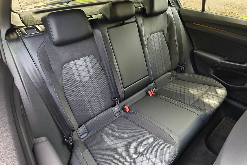 Volkswagen Golf R-Line rear seats view