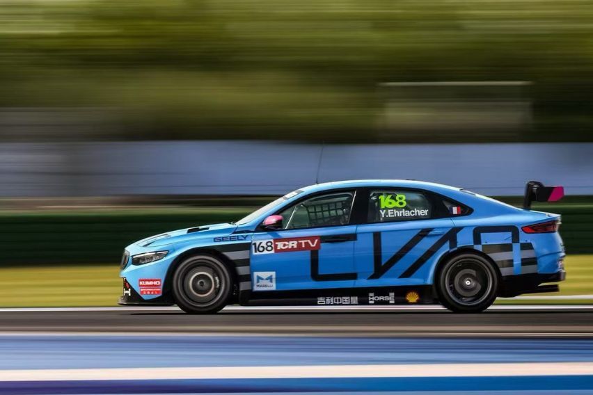 FIA TCR Geely 1