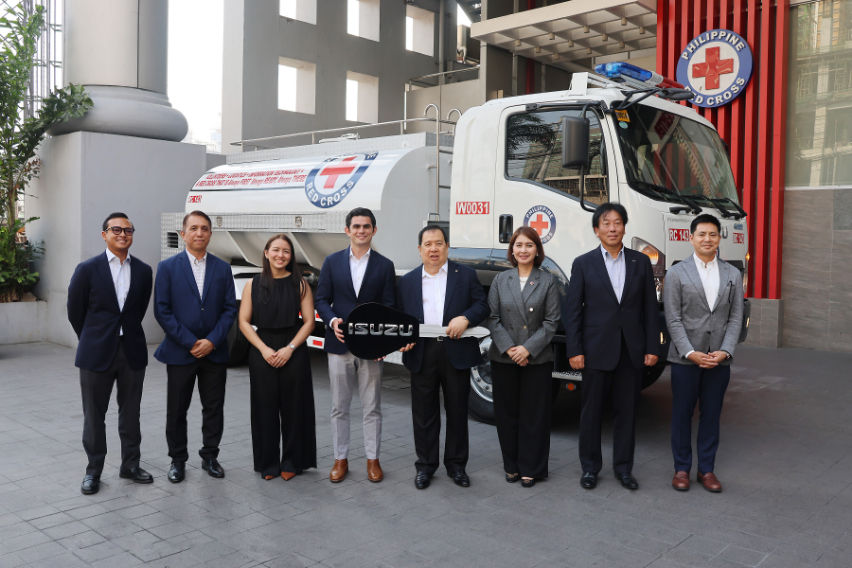 Isuzu Water Tanker