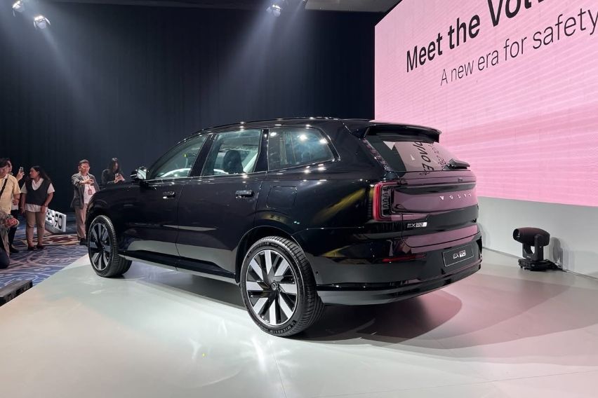 Rear exterior Volvo EX90 EV di Indonesia