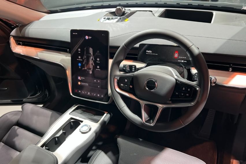 Volvo EX90 EV di Indonesia interior dashboard