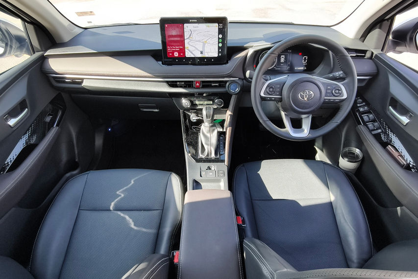 Toyota Vios HEV interior view