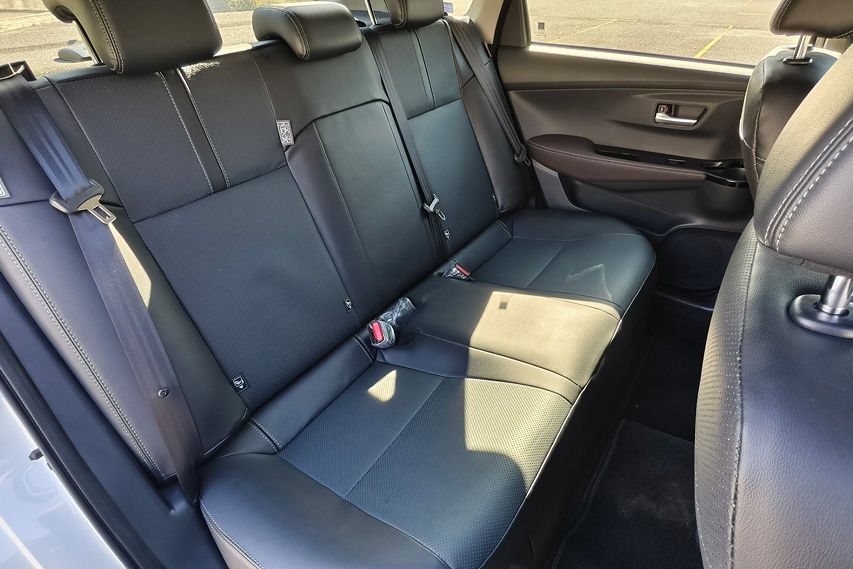 Toyota Vios HEV rear seats 