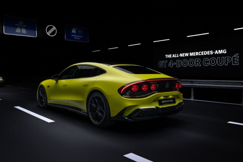 AMGGT4doorcoupe 4