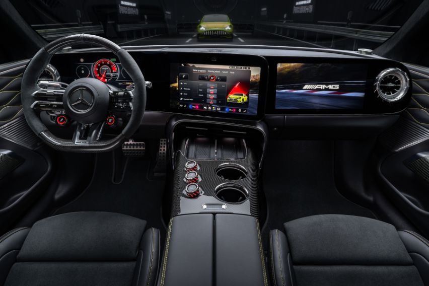 AMGGT4doorcoupe 5