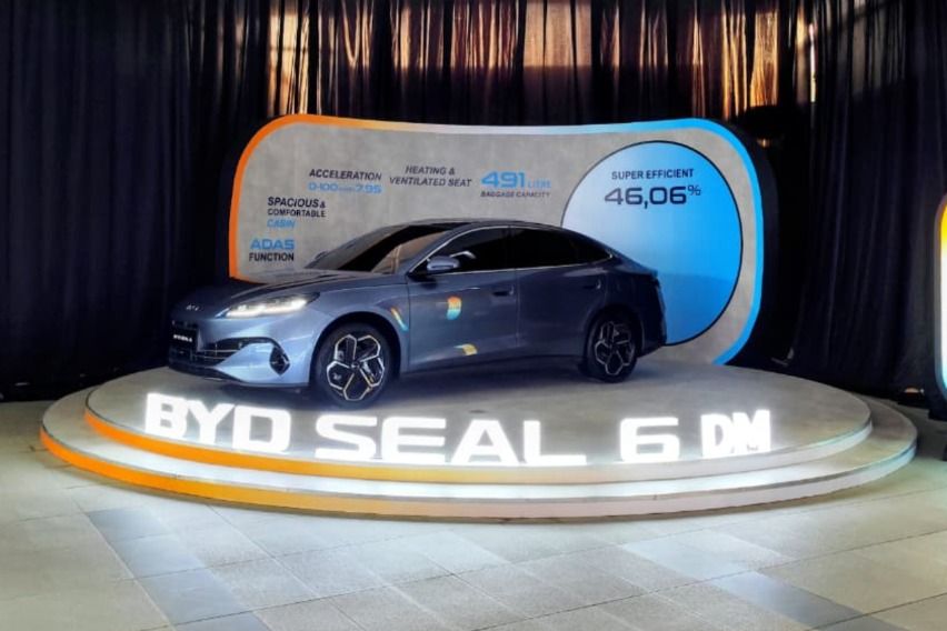 BYD Seal 6 DM-i atau PHEV Sudah Dipajang di Indonesia, Sinyal Segera Meluncur?