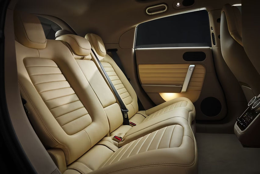 Ferrari Luce rear seats