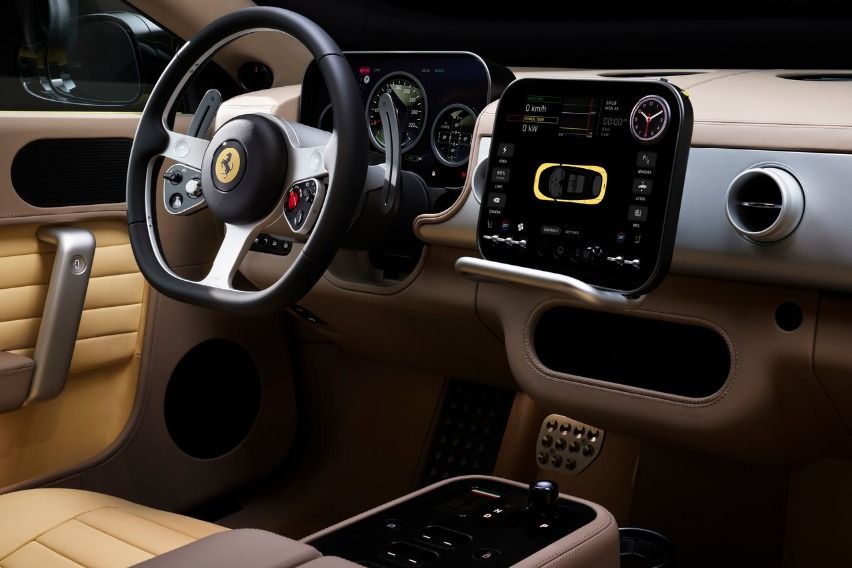 interior Ferrari Luce