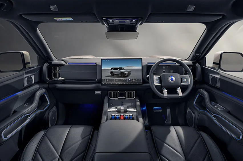 Denza B8 interior