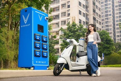 Motor Listrik VinFast Jadi Pilihan para Ibu di Kota, Sat-set Antar Anak hingga Belanja